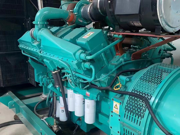 耀州更换100kW柴油发电机组机油时，需要注意哪些事项？